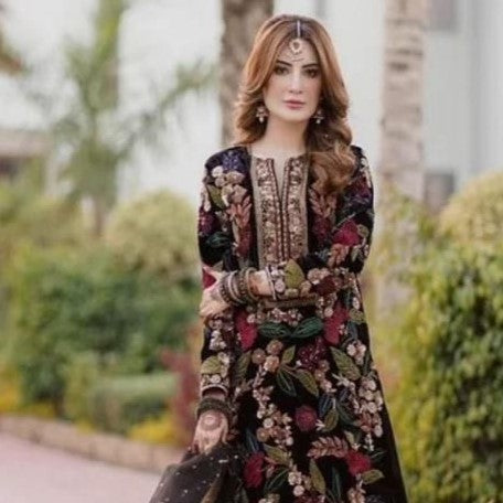Black Touch Of Traditional Handwork Embroidery Pakistani Salwar Kameez