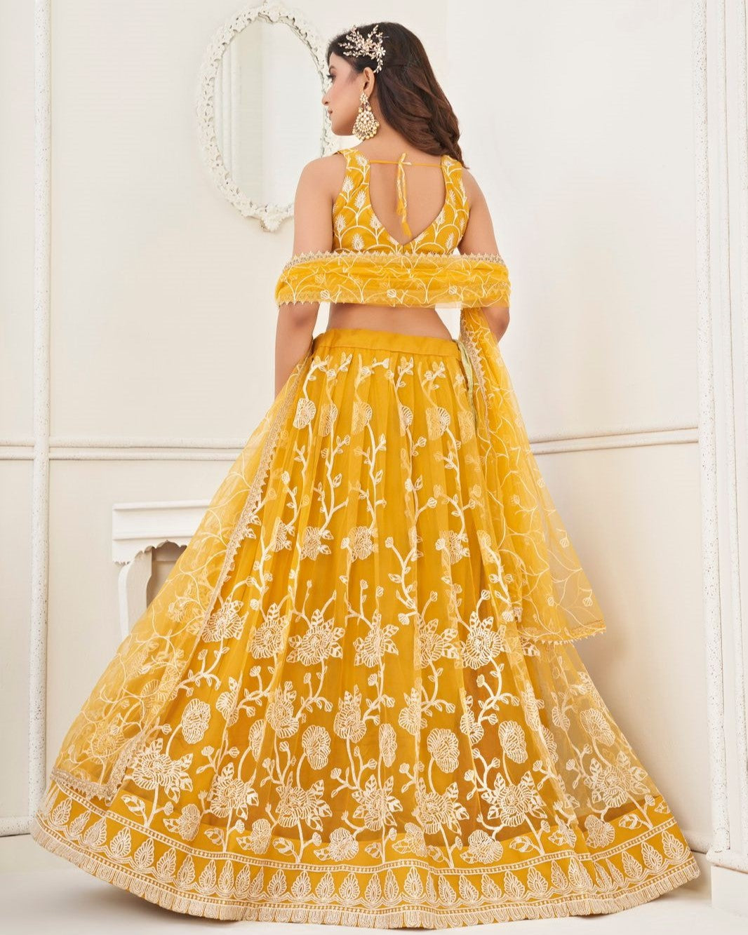 5 Best Yellow Lehenga Designs for Haldi 💛 || Chandni Chowk Lehenga  Shopping || - YouTube